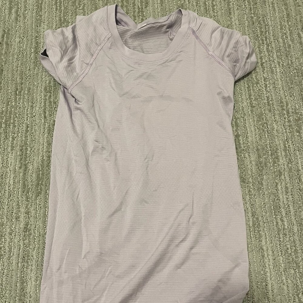 Lululemon Swiftly Tech Size 4 Lilac
